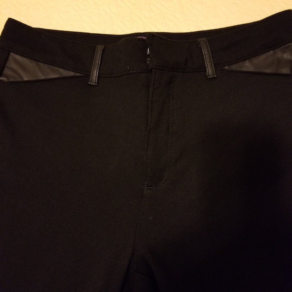 Gloria Vanderbilt black ponte pants